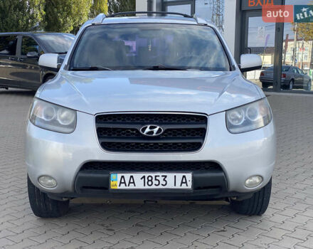 Серый Хендай Санта Фе, объемом двигателя 2.7 л и пробегом 329 тыс. км за 7999 $, фото 2 на Automoto.ua