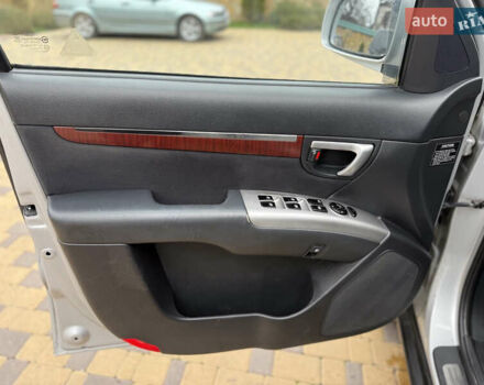 Сірий Хендай Санта Фе, об'ємом двигуна 2.2 л та пробігом 235 тис. км за 10700 $, фото 12 на Automoto.ua