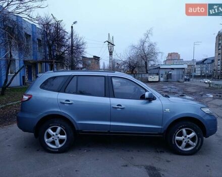 Серый Хендай Санта Фе, объемом двигателя 2.2 л и пробегом 215 тыс. км за 9000 $, фото 3 на Automoto.ua