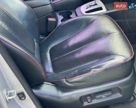 Серый Хендай Санта Фе, объемом двигателя 2.7 л и пробегом 329 тыс. км за 7999 $, фото 16 на Automoto.ua