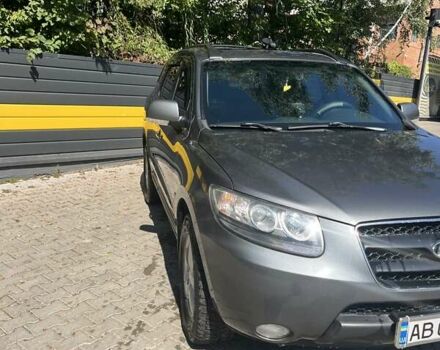 Сірий Хендай Санта Фе, об'ємом двигуна 2.19 л та пробігом 228 тис. км за 9700 $, фото 1 на Automoto.ua