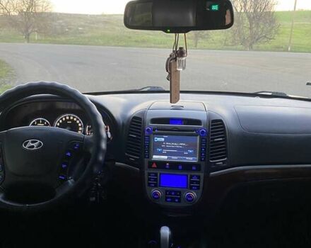 Серый Хендай Санта Фе, объемом двигателя 2.2 л и пробегом 140 тыс. км за 11199 $, фото 8 на Automoto.ua