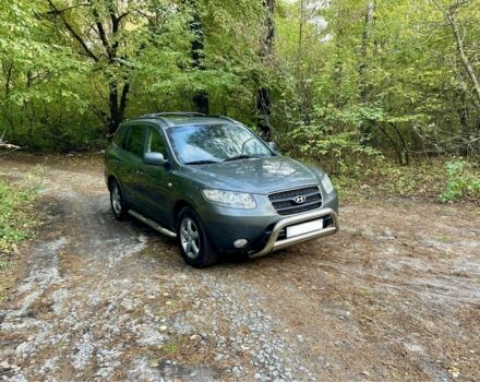 Серый Хендай Санта Фе, объемом двигателя 2.2 л и пробегом 203 тыс. км за 5500 $, фото 1 на Automoto.ua