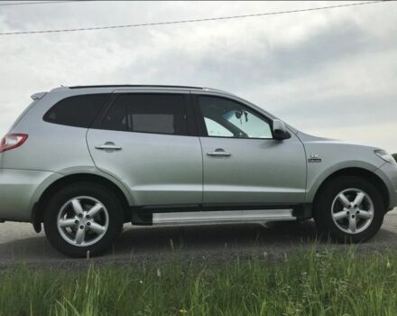 Серый Хендай Санта Фе, объемом двигателя 2.2 л и пробегом 235 тыс. км за 3454 $, фото 1 на Automoto.ua