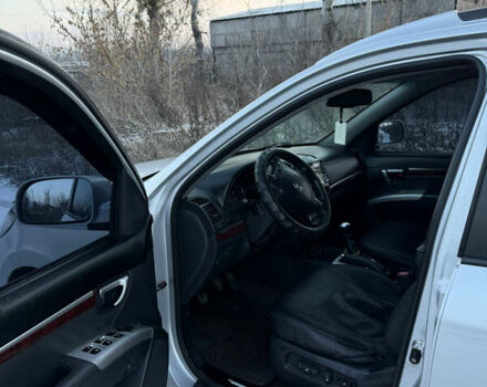 Серый Хендай Санта Фе, объемом двигателя 2.2 л и пробегом 283 тыс. км за 9200 $, фото 7 на Automoto.ua