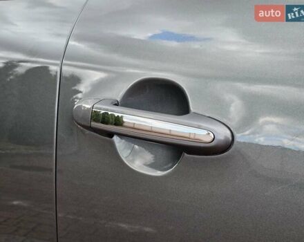 Сірий Хендай Санта Фе, об'ємом двигуна 2.2 л та пробігом 210 тис. км за 9950 $, фото 61 на Automoto.ua