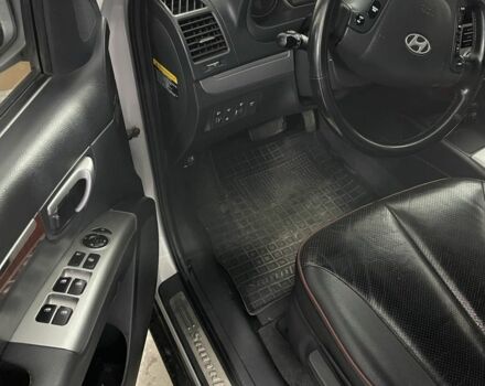 Серый Хендай Санта Фе, объемом двигателя 2.2 л и пробегом 280 тыс. км за 6700 $, фото 17 на Automoto.ua