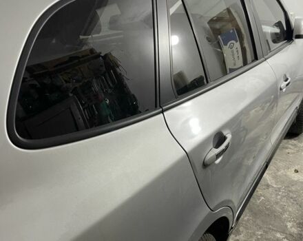 Серый Хендай Санта Фе, объемом двигателя 2.2 л и пробегом 280 тыс. км за 6700 $, фото 12 на Automoto.ua