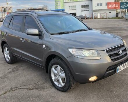 Серый Хендай Санта Фе, объемом двигателя 2.2 л и пробегом 319 тыс. км за 9777 $, фото 13 на Automoto.ua