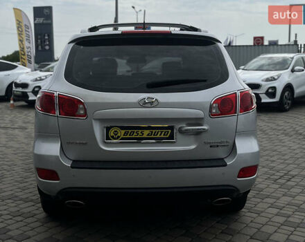Серый Хендай Санта Фе, объемом двигателя 2.66 л и пробегом 210 тыс. км за 9500 $, фото 5 на Automoto.ua