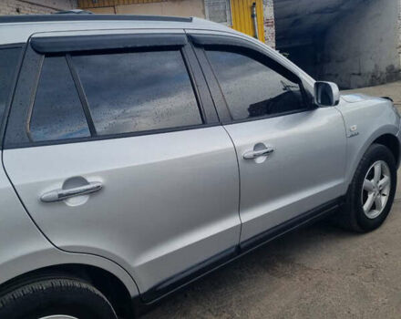 Серый Хендай Санта Фе, объемом двигателя 2.2 л и пробегом 255 тыс. км за 10500 $, фото 11 на Automoto.ua