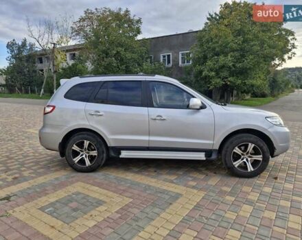 Серый Хендай Санта Фе, объемом двигателя 2.19 л и пробегом 267 тыс. км за 9600 $, фото 10 на Automoto.ua
