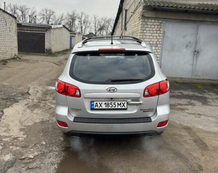 Серый Хендай Санта Фе, объемом двигателя 2.19 л и пробегом 170 тыс. км за 10500 $, фото 6 на Automoto.ua