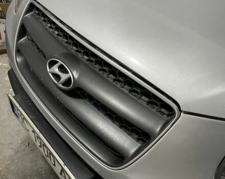 Серый Хендай Санта Фе, объемом двигателя 2.2 л и пробегом 280 тыс. км за 6700 $, фото 4 на Automoto.ua