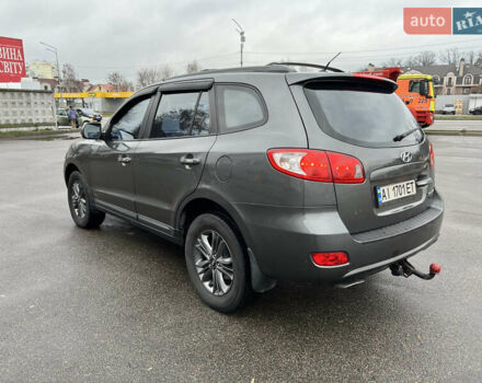 Серый Хендай Санта Фе, объемом двигателя 2.2 л и пробегом 308 тыс. км за 9600 $, фото 9 на Automoto.ua