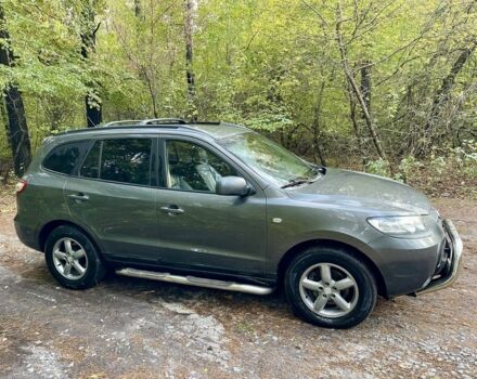 Серый Хендай Санта Фе, объемом двигателя 2.2 л и пробегом 203 тыс. км за 5500 $, фото 3 на Automoto.ua