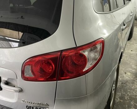 Серый Хендай Санта Фе, объемом двигателя 2.2 л и пробегом 280 тыс. км за 6700 $, фото 11 на Automoto.ua