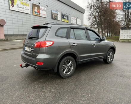 Серый Хендай Санта Фе, объемом двигателя 2.2 л и пробегом 308 тыс. км за 9600 $, фото 7 на Automoto.ua