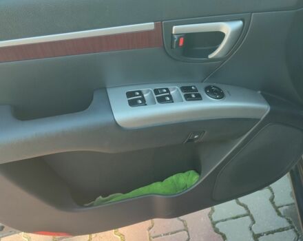 Серый Хендай Санта Фе, объемом двигателя 2.2 л и пробегом 264 тыс. км за 9800 $, фото 16 на Automoto.ua