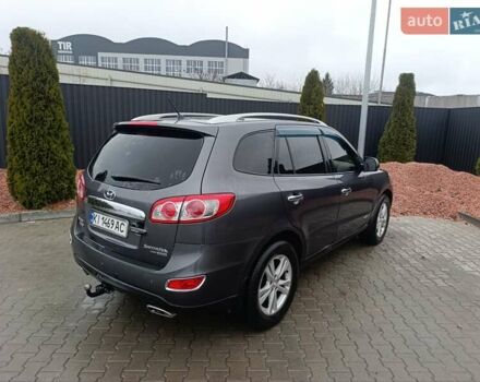 Серый Хендай Санта Фе, объемом двигателя 2.2 л и пробегом 209 тыс. км за 11900 $, фото 3 на Automoto.ua