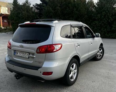 Серый Хендай Санта Фе, объемом двигателя 2.2 л и пробегом 300 тыс. км за 11000 $, фото 6 на Automoto.ua