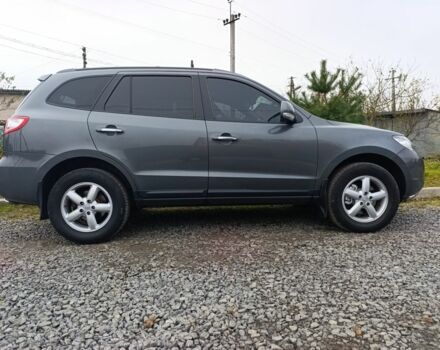 Серый Хендай Санта Фе, объемом двигателя 2.2 л и пробегом 239 тыс. км за 11000 $, фото 3 на Automoto.ua