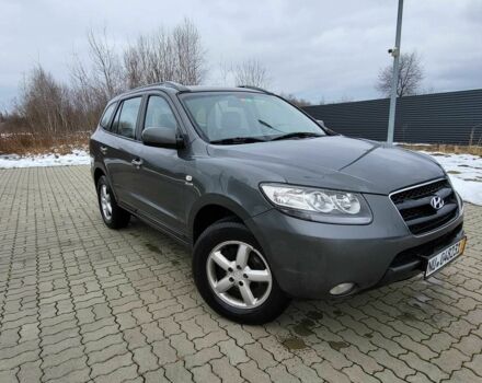 Серый Хендай Санта Фе, объемом двигателя 2.2 л и пробегом 214 тыс. км за 6036 $, фото 3 на Automoto.ua