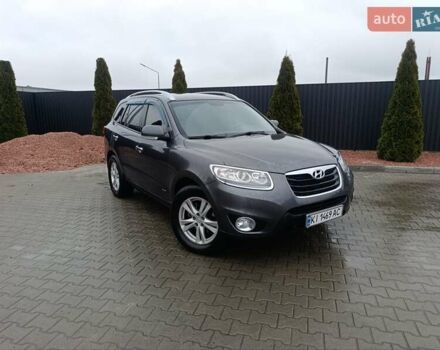 Серый Хендай Санта Фе, объемом двигателя 2.2 л и пробегом 209 тыс. км за 11900 $, фото 2 на Automoto.ua