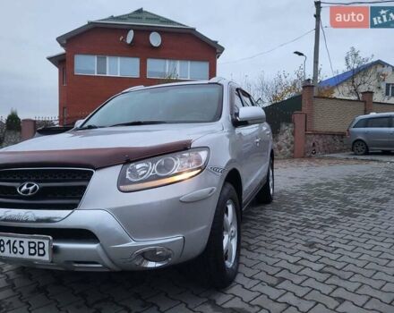 Серый Хендай Санта Фе, объемом двигателя 2.19 л и пробегом 252 тыс. км за 10300 $, фото 7 на Automoto.ua