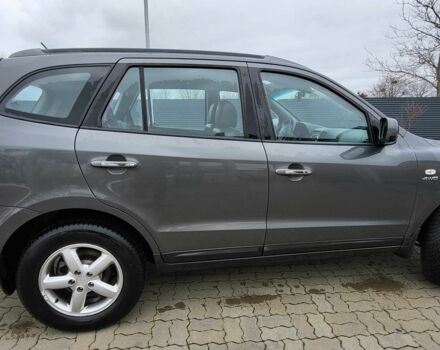 Серый Хендай Санта Фе, объемом двигателя 2.2 л и пробегом 214 тыс. км за 6036 $, фото 1 на Automoto.ua