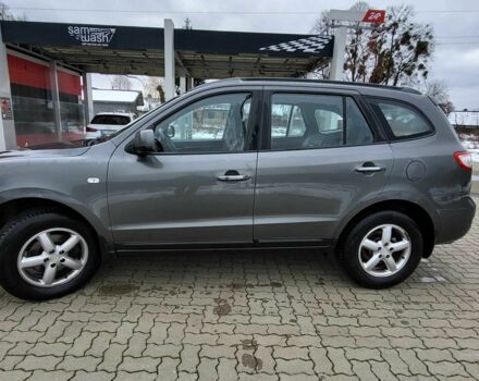 Серый Хендай Санта Фе, объемом двигателя 2.2 л и пробегом 214 тыс. км за 6036 $, фото 2 на Automoto.ua