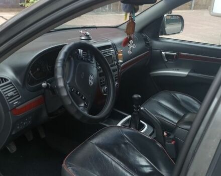 Сірий Хендай Санта Фе, об'ємом двигуна 2.2 л та пробігом 230 тис. км за 11000 $, фото 6 на Automoto.ua