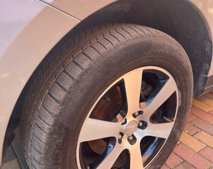 Серый Хендай Санта Фе, объемом двигателя 2.19 л и пробегом 236 тыс. км за 11500 $, фото 5 на Automoto.ua