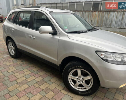 Серый Хендай Санта Фе, объемом двигателя 2.2 л и пробегом 272 тыс. км за 8900 $, фото 2 на Automoto.ua