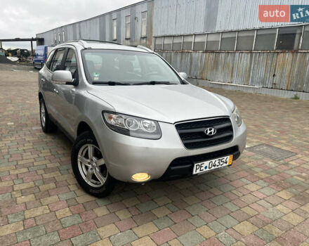 Серый Хендай Санта Фе, объемом двигателя 2.2 л и пробегом 272 тыс. км за 8900 $, фото 1 на Automoto.ua