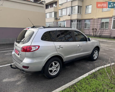 Серый Хендай Санта Фе, объемом двигателя 2.2 л и пробегом 274 тыс. км за 8600 $, фото 6 на Automoto.ua