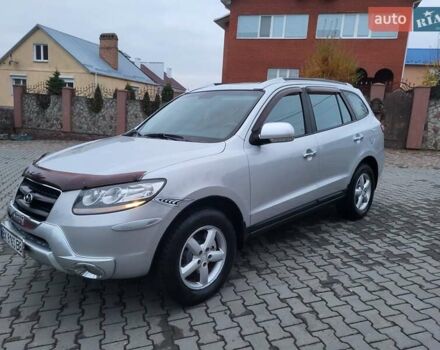 Серый Хендай Санта Фе, объемом двигателя 2.19 л и пробегом 252 тыс. км за 10300 $, фото 16 на Automoto.ua