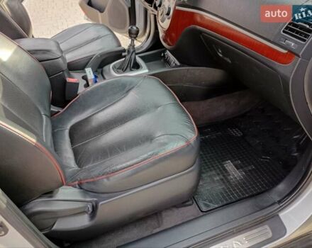 Серый Хендай Санта Фе, объемом двигателя 2.2 л и пробегом 240 тыс. км за 10200 $, фото 25 на Automoto.ua