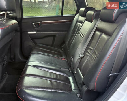 Серый Хендай Санта Фе, объемом двигателя 2.66 л и пробегом 170 тыс. км за 10300 $, фото 6 на Automoto.ua