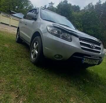 Серый Хендай Санта Фе, объемом двигателя 2.7 л и пробегом 238 тыс. км за 9800 $, фото 3 на Automoto.ua
