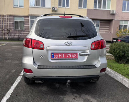 Серый Хендай Санта Фе, объемом двигателя 2.2 л и пробегом 274 тыс. км за 8600 $, фото 4 на Automoto.ua