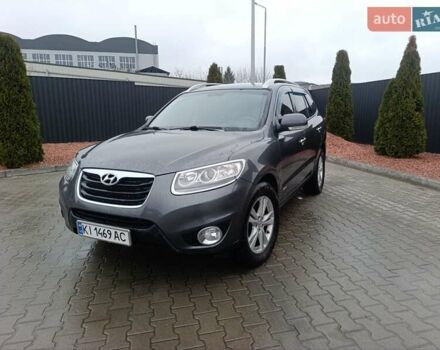 Серый Хендай Санта Фе, объемом двигателя 2.2 л и пробегом 209 тыс. км за 11900 $, фото 1 на Automoto.ua