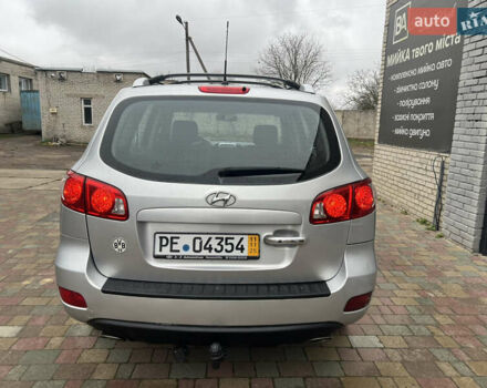 Серый Хендай Санта Фе, объемом двигателя 2.2 л и пробегом 272 тыс. км за 8900 $, фото 5 на Automoto.ua