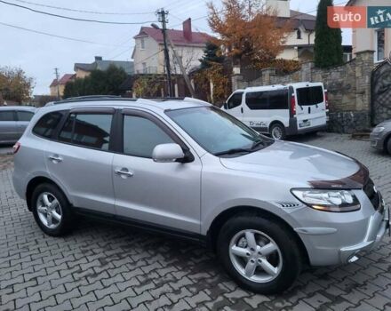 Серый Хендай Санта Фе, объемом двигателя 2.19 л и пробегом 252 тыс. км за 10300 $, фото 6 на Automoto.ua