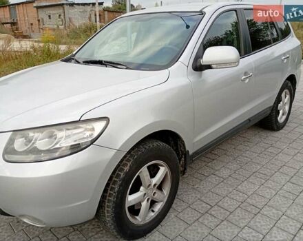 Серый Хендай Санта Фе, объемом двигателя 2.2 л и пробегом 240 тыс. км за 10200 $, фото 31 на Automoto.ua