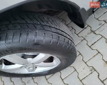 Серый Хендай Санта Фе, объемом двигателя 2.19 л и пробегом 252 тыс. км за 10300 $, фото 65 на Automoto.ua