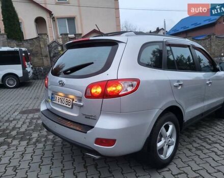 Серый Хендай Санта Фе, объемом двигателя 2.19 л и пробегом 252 тыс. км за 10300 $, фото 11 на Automoto.ua