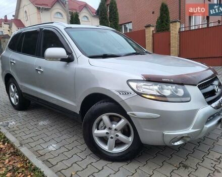 Серый Хендай Санта Фе, объемом двигателя 2.19 л и пробегом 252 тыс. км за 10300 $, фото 3 на Automoto.ua