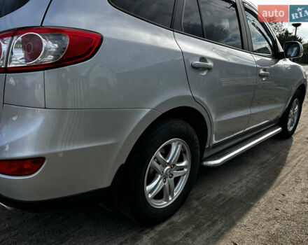 Серый Хендай Санта Фе, объемом двигателя 2.2 л и пробегом 235 тыс. км за 12900 $, фото 39 на Automoto.ua