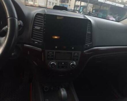 Серый Хендай Санта Фе, объемом двигателя 2 л и пробегом 250 тыс. км за 10800 $, фото 15 на Automoto.ua